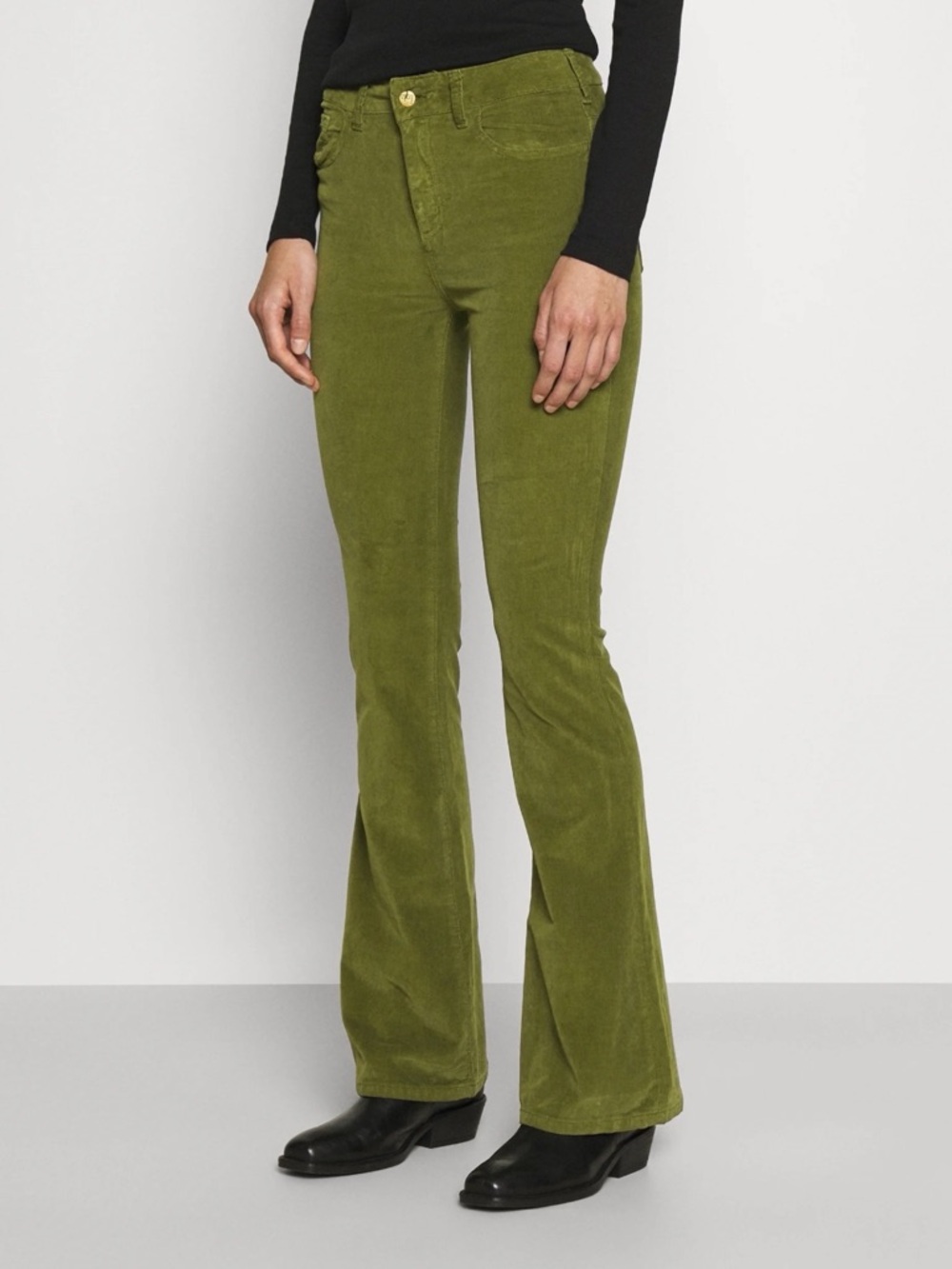 Lois Raval High Rise Flare Corduroy Pant Green Women’s size 25 x 31” Spain